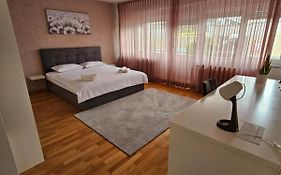 Comfort Rooms Remiza - Free Private Parking - Self Check-In